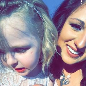 Meet your Posher, Leah